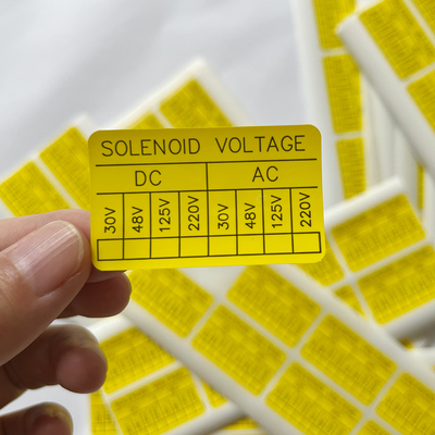 Synthetische Papiervinylbesetzer-Dichtungs-Aufkleber-kundenspezifischer Druckgestempelschnittener Aufkleber